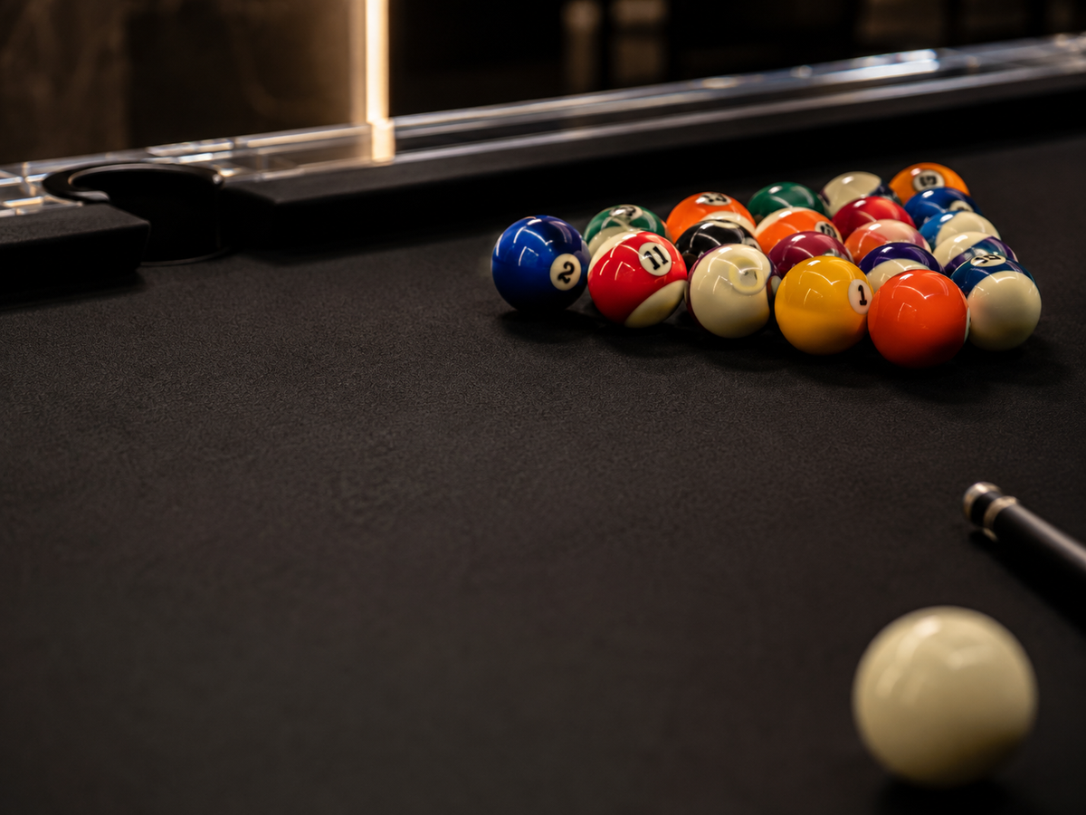 Lucent - Pool Table