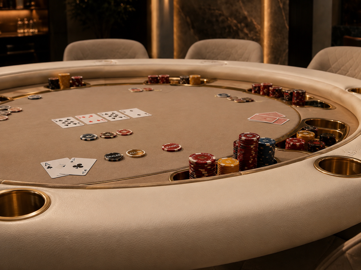Luma - Poker Table